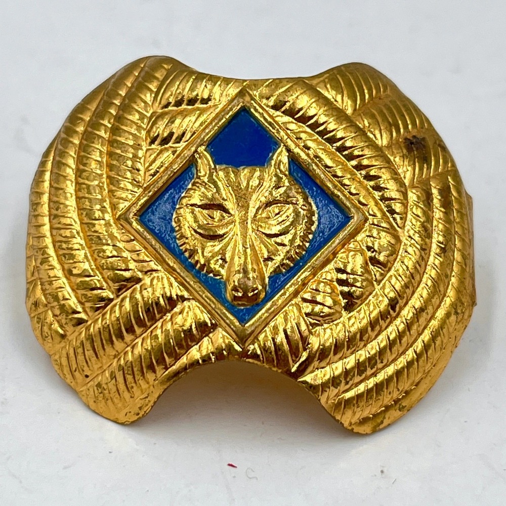 Vintage Cub‎ Scouts Wolf Neckerchief Slide Gold Tone Blue Enamel Boy Scouts BSA